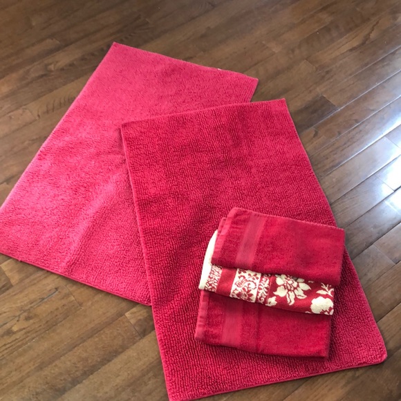 Sonoma Bath 5 Pc Set 2 Bath Mats 3 Hand Towels Red And Red And Gold